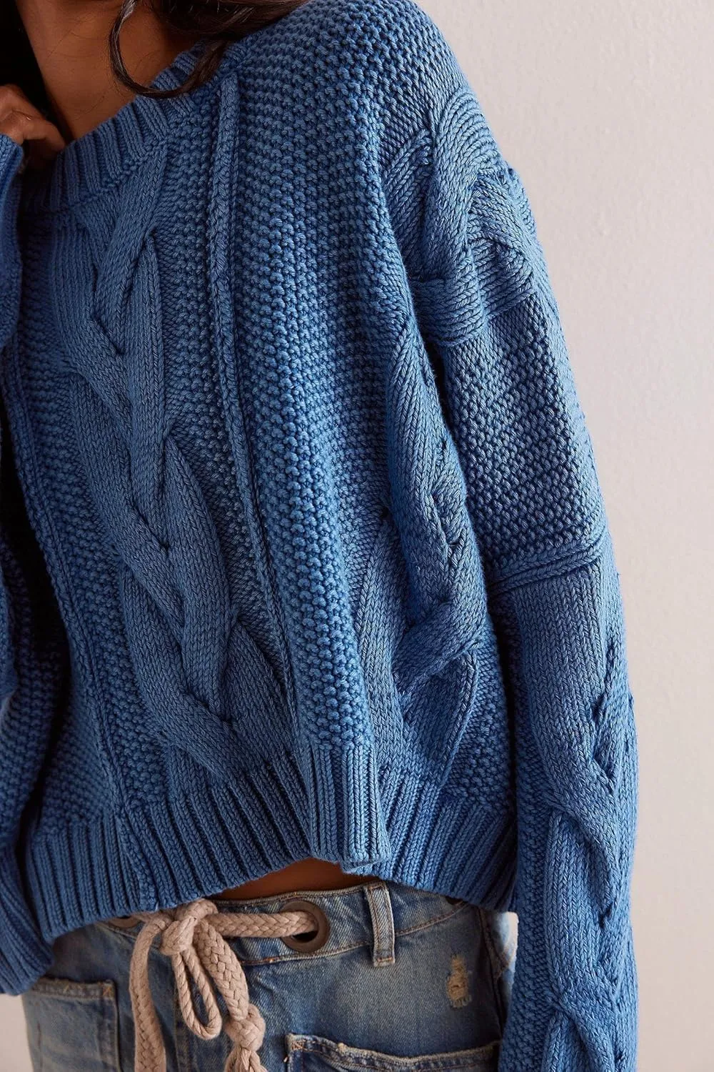 Cable Knit Cropped Sweater for Women Crew Neck Long Sleeve Chunky Pullover Loose Fall Winter Outfit