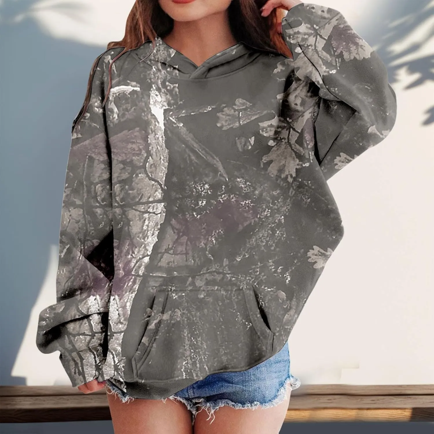 Camo Hoodies for Teen Girls Cute Sweatshirt Maple Leaf Print Oversized Fleece Sweatshirts Classic Pullover with Pocket