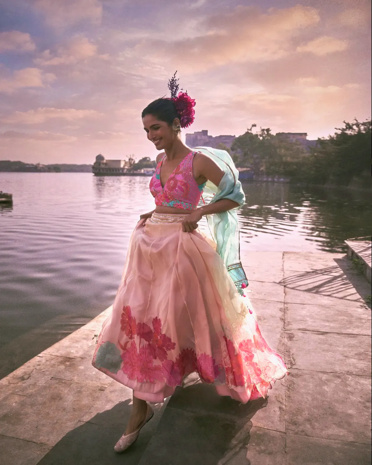 Gul Pastel Pink Floral Lahenga Set