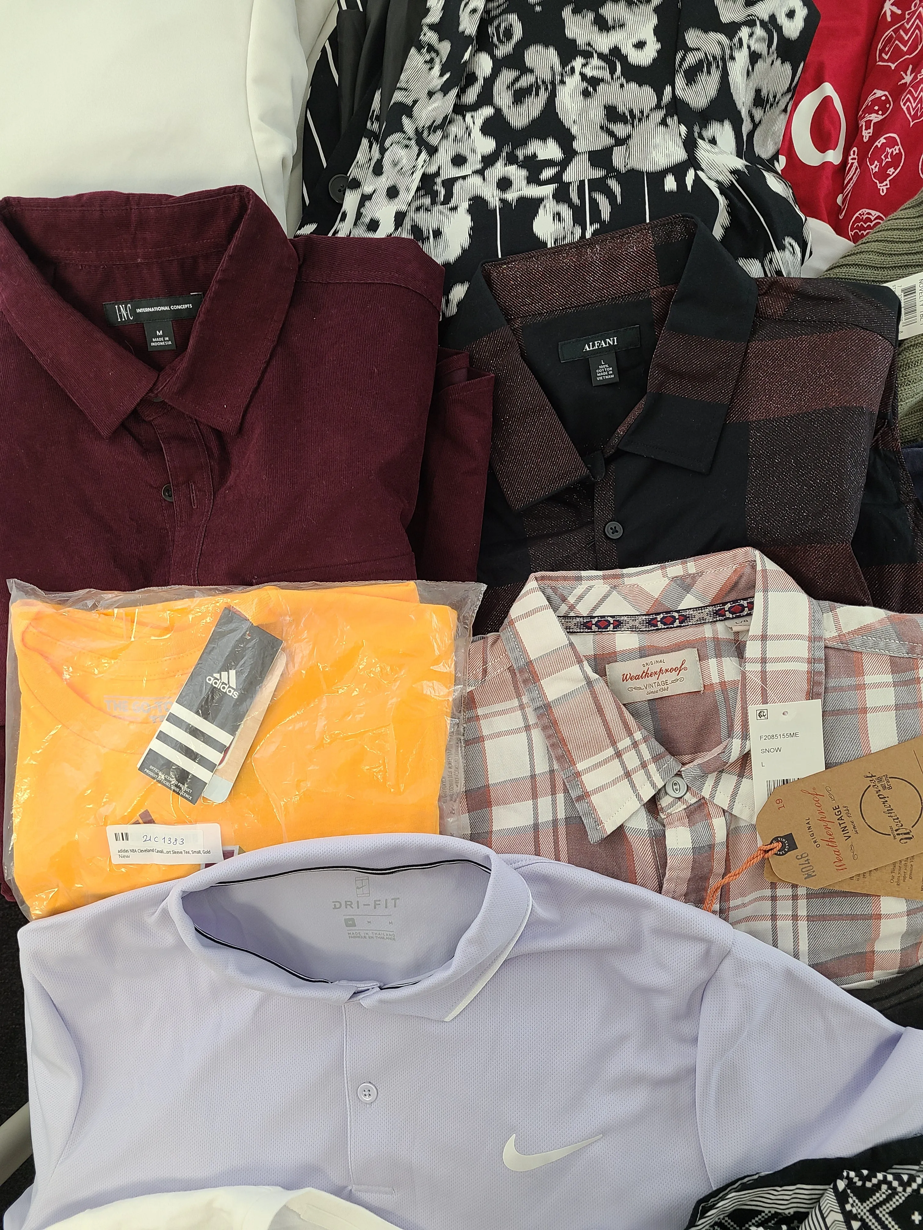 Men's Clothing Wholesale Lot Levi's, Puma, Nike, Adidas, Guess, Weatherproof Vintage, American Apparel, INC and more, 25 Units, Shelf Pulls, MSRP $1,553.98