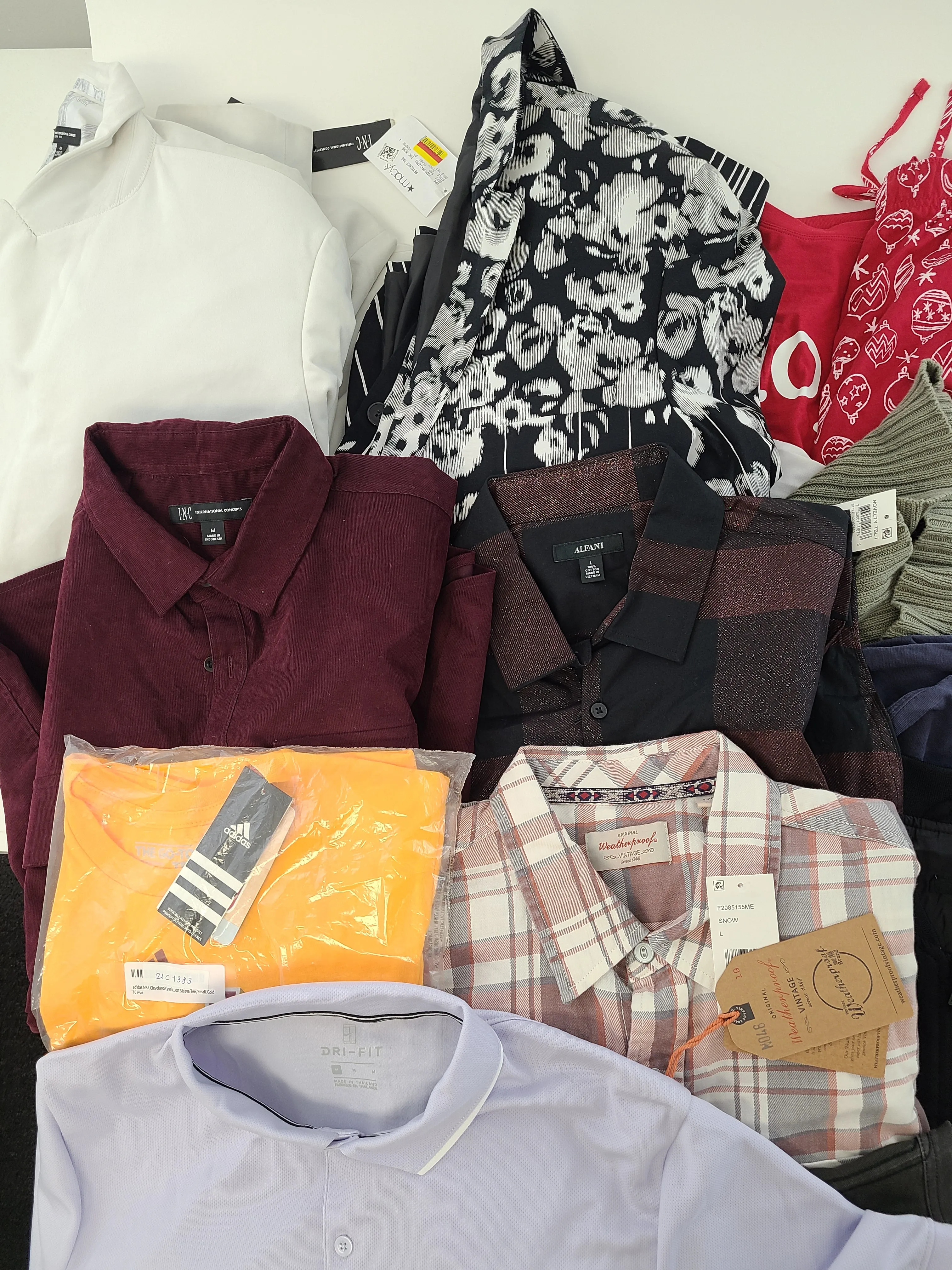 Men's Clothing Wholesale Lot Levi's, Puma, Nike, Adidas, Guess, Weatherproof Vintage, American Apparel, INC and more, 25 Units, Shelf Pulls, MSRP $1,553.98