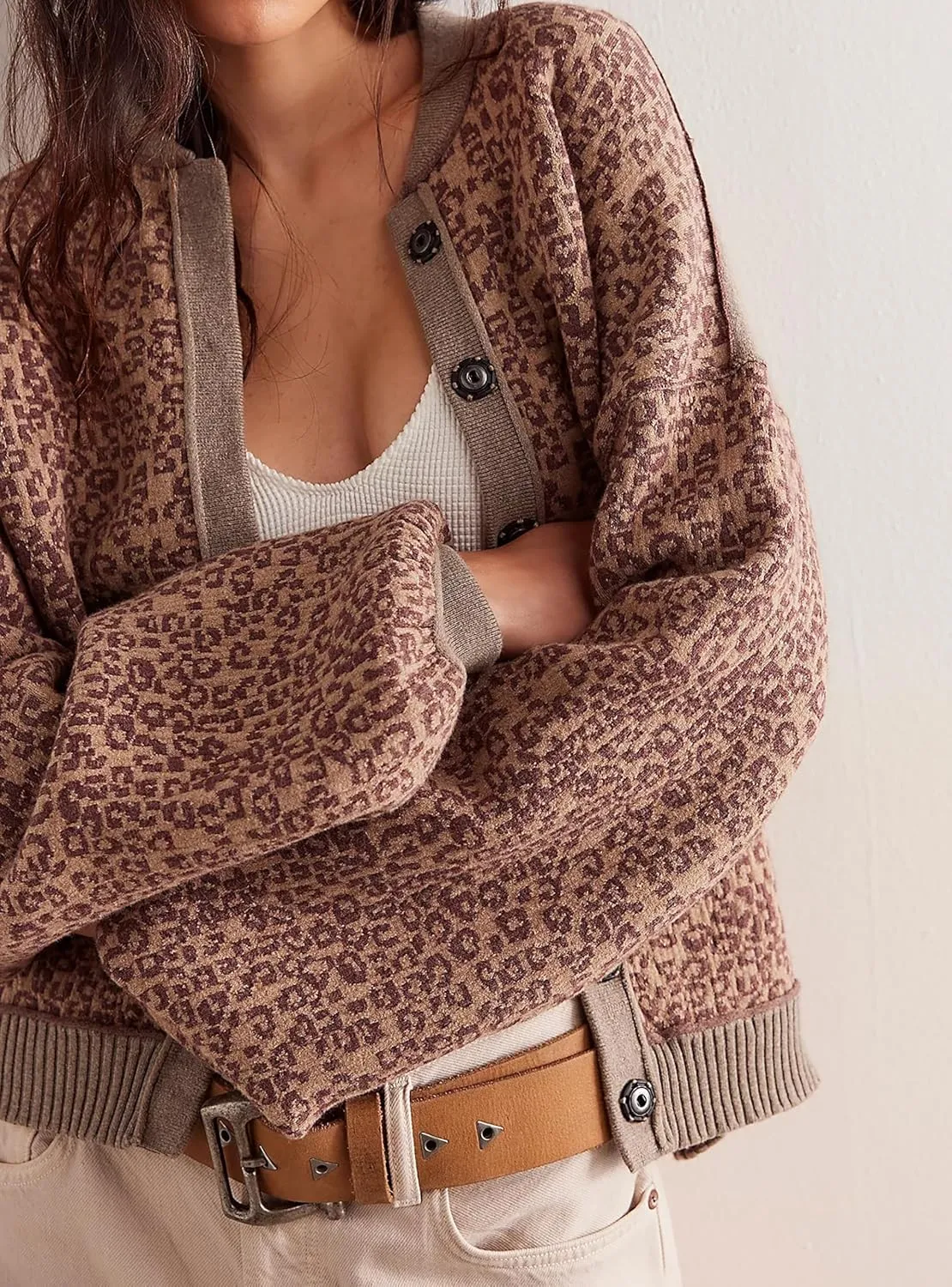 Women Leopard Print Cardigan Button Down Long Sleeve Cheetah Graphic Y2K Knit Open Front Sweater Coats
